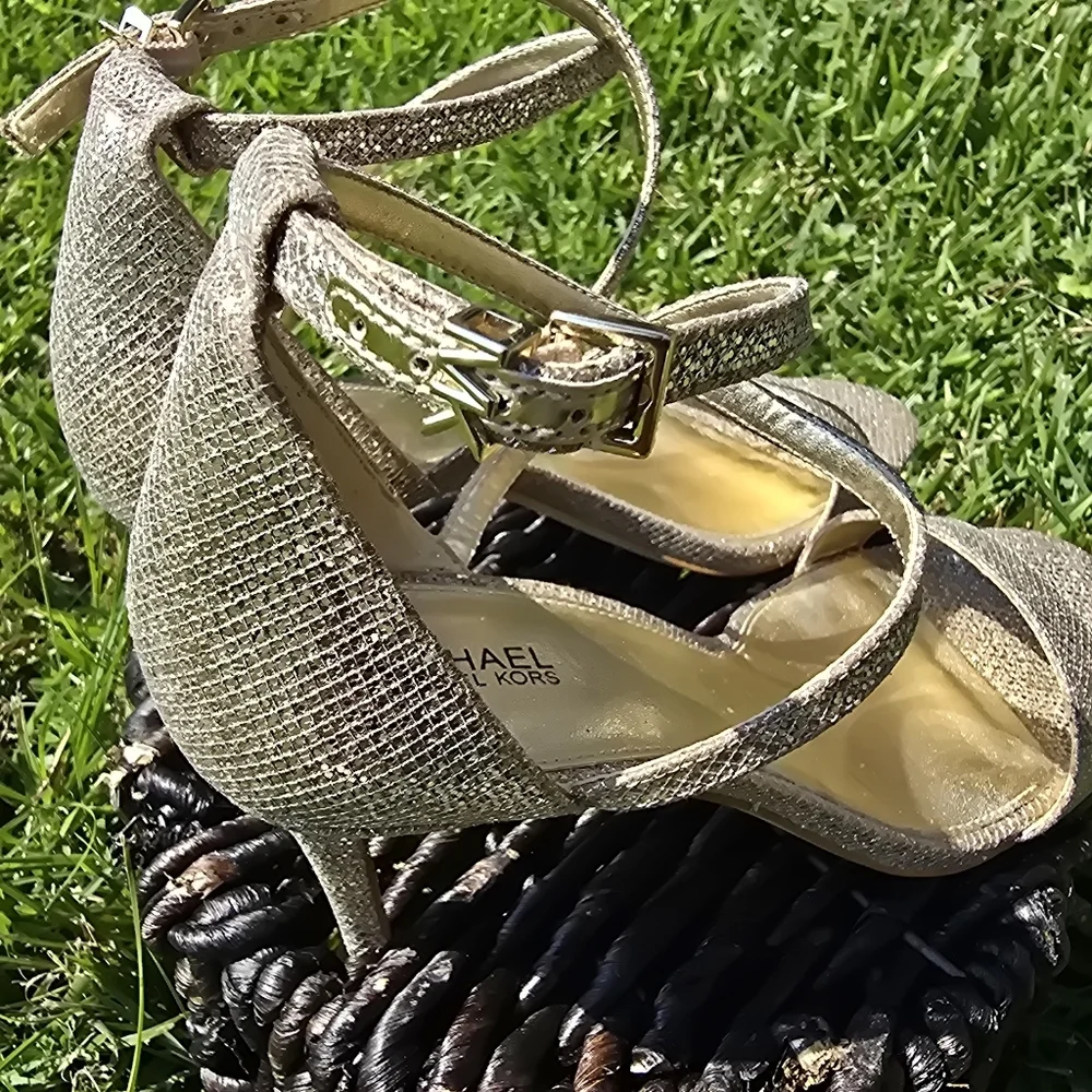 Michael Kors Gold Glitter Heels Sz9